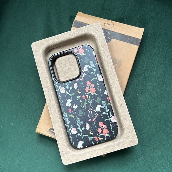 💢 2 for $30 - iPhone 14 Pro MagSafe case-Black Floral - Picture 5 of 5
